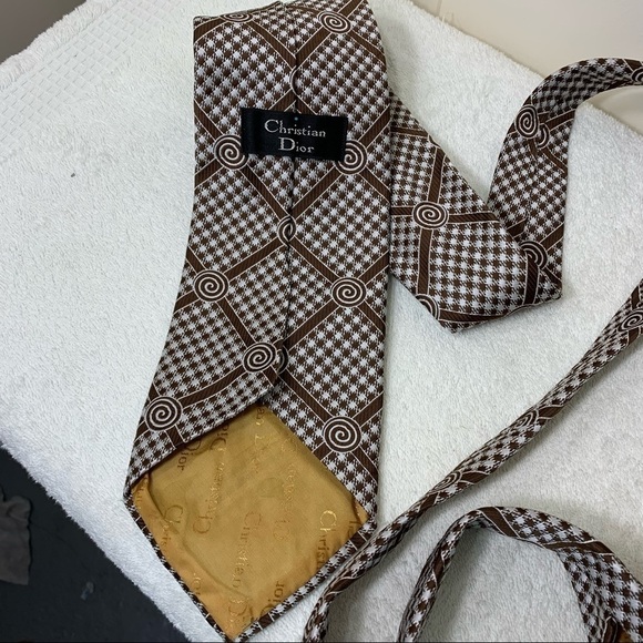 𝅺christan Dior Vintage Trendy Brown & White Novelty Print Neck Tie Retro - Picture 7 of 8